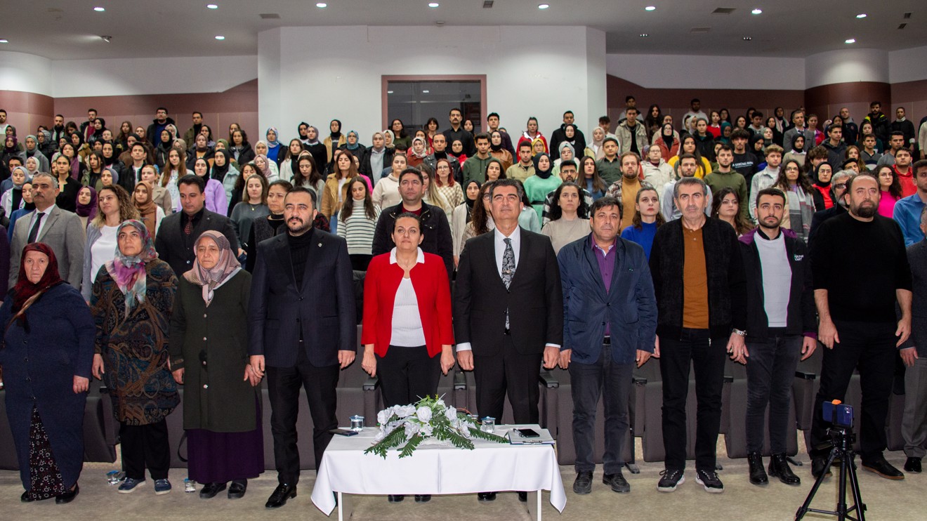 Selçuk Üniversitesinde şehitler anıldı 